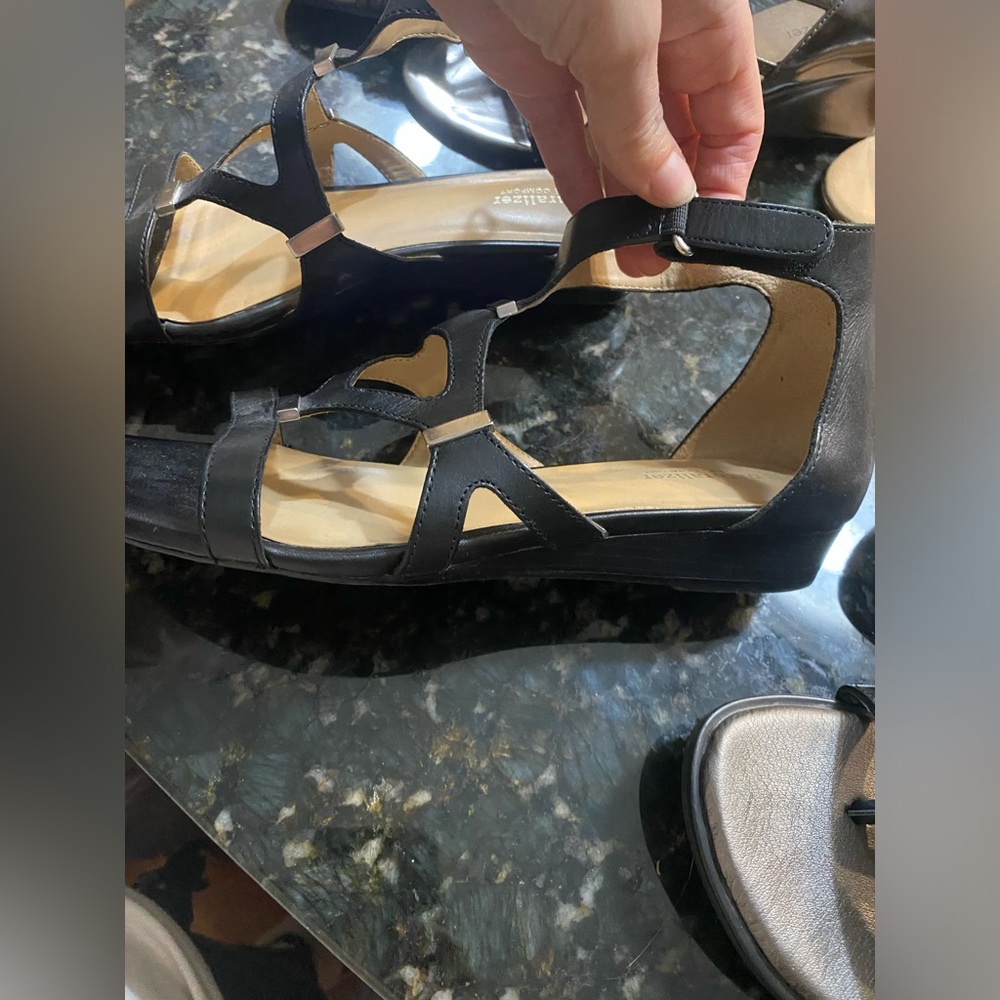 Sandal Dump! Pick whichever you like! Naturalizer & more! - Picture 10 of 11